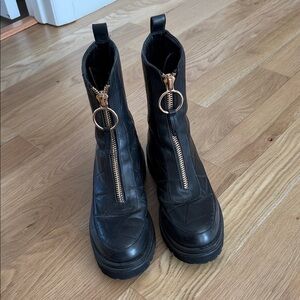 Quilted Black Lace-Up Ankle Boots with Gold Ring Zipper